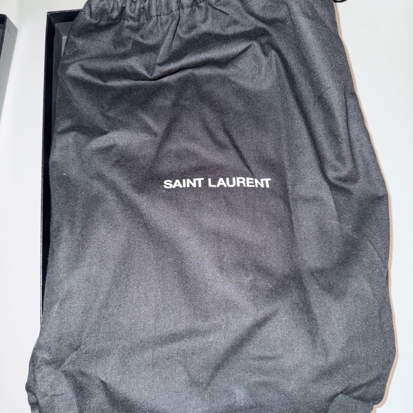 Yves Saint Laurent Black Croc-Embossed Clutch - Picture 8 of 10